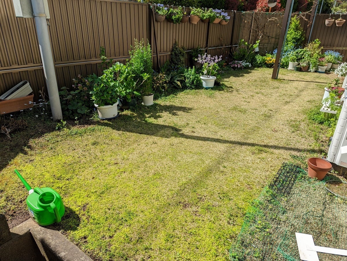 雑草が生えて手入れが大変 庭を綺麗にしました 外構工事